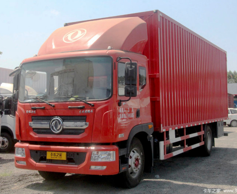 شاحنة تسليم بضائع الديزل Euro V Level Van Cargo Truck 4x2 Driving 5200mm Wheelbase