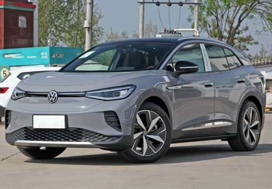 سيارات الدفع الرباعي الكهربائية متوفرة فولكس فاجن ID4 Crozz Pro بطارية 84kwh 5seats SUV مدمجة إصدار Y2022