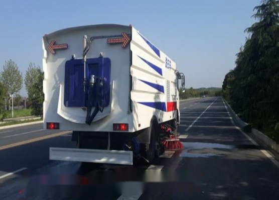 DONGFENG الشاسيه الجاف شاحنة كنس الشوارع Eur V Emission