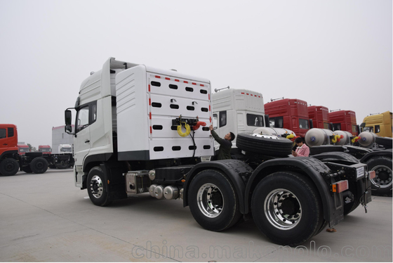 شاحنات Cng الكيميائية الثقيلة RHD نوع شاحنة تسليم البضائع