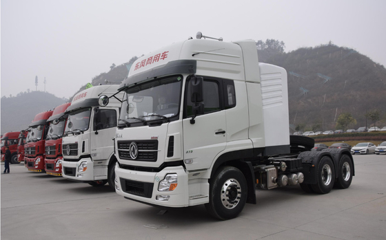 شاحنات Cng الكيميائية الثقيلة RHD نوع شاحنة تسليم البضائع