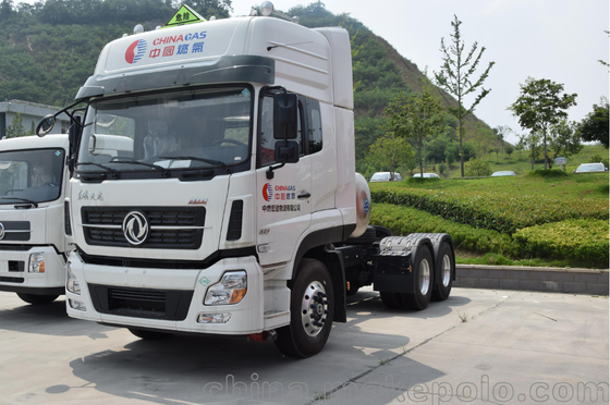 شاحنات Cng الكيميائية الثقيلة RHD نوع شاحنة تسليم البضائع