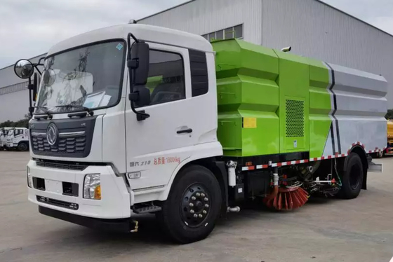 169kw 230hp 12CBM Road Sweeper Truck نوع الديزل لمكان الألغام
